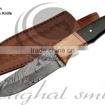 Damascus knife/Hunting knife/wood and horn