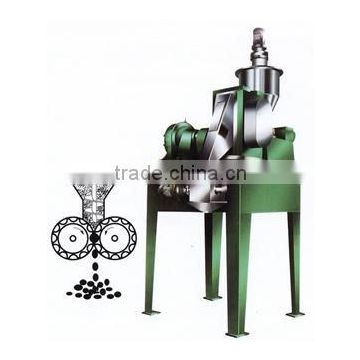 Roller pressing granulator for metal powder