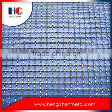 13/14/16 gauge crimped wire mesh screen fence