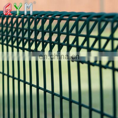Hot Dipped Galvanized Brc Fence Welded Mesh Roll Top Fence Panel