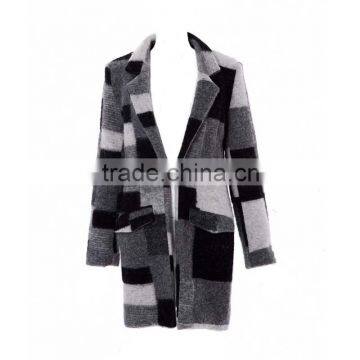 Double pockets tartan female coat in stock
