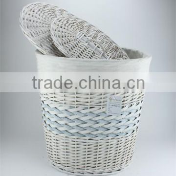 set of 2 wicker laundry baskets
