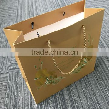 2016 china factory cheap custom paper bags with your own logo
