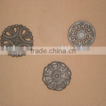good quality wrought iron & cast iron decorated gate components