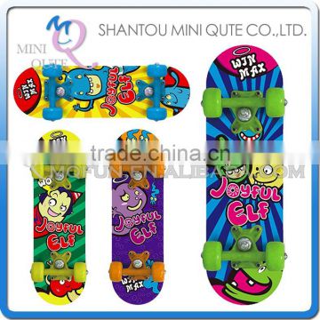 MINI QUTE Outdoor Fun & Sports 4 color plastic funny kids boy children scrawl longboards skateboard educational toy NO.WME05107