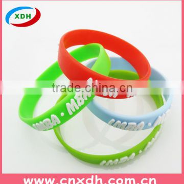 Hot sell top quality custom silicone fashion bracelet