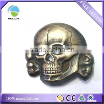 metal bronze crossbones skeleton skull accessory pin badge death shead
