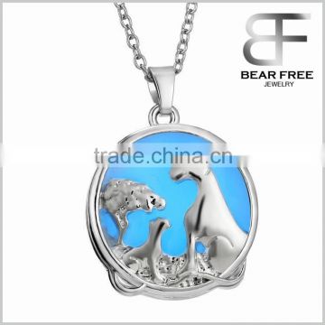 2 Wolf Design Round Shaped Glow in the Dark Pendant Necklace for Mother's Day