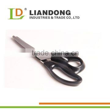 9-1/4 inch black handle zigzag scissors