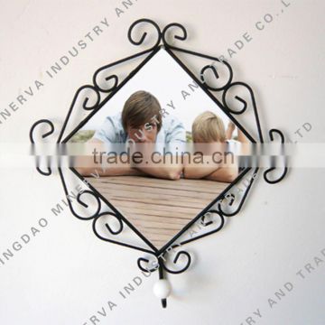 Iron tile photo frame with coat hanger