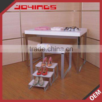 Rectangle LongTable and Shoe Display