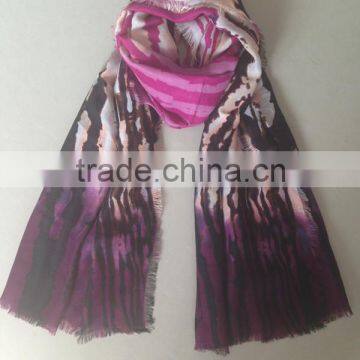 ladys's fashion OEM print scarf and sample free