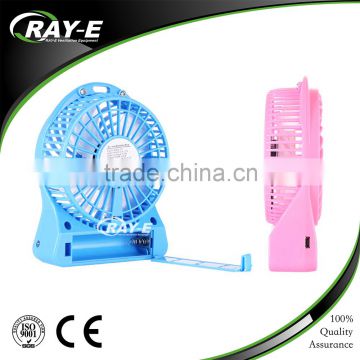 2016 New design Mini Polychrome Rechargeable Portable USB Plastic Desk fan with LED Light China supplier