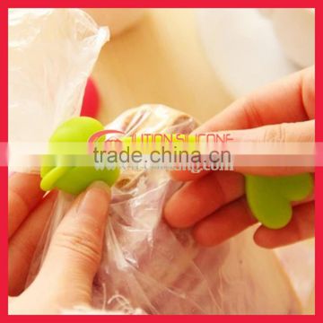 Food and cable winder wrap silicone tie in love heart shape