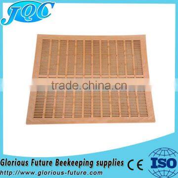 Quality Rollable Rubber Propolis Collector For Beekeeping Equipment