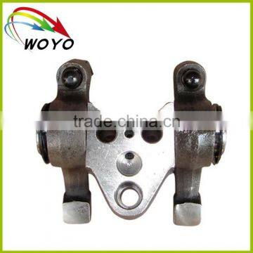 Tractor diesel engine rocker arm assembly