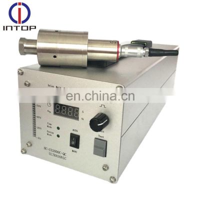 Ultrasonic generator used for non-woven fabric automated sewing machine