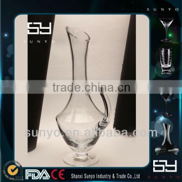 Novelty Beautiful Fashion Slender Crystal Glass Decanter With Handle