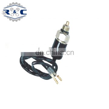 R&C High Quality Auto brake lighting switches 37610-58020 For  suzuki  S20 M14*1.5 ST30 KB-90 car braking light switch