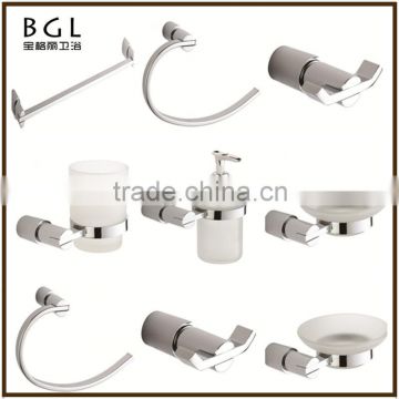 Wall mounted Contemporary Multi-purpose Zinc alloy Polished Chrome bathroom accessory sets