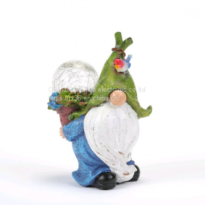 China Manufacturers Top Quality Statue Resin Dwarf Outdoor Solar Lights For Garden Decor Lamp Gnome Garden Ornaments