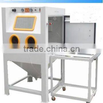 Mold sandblasting equipment