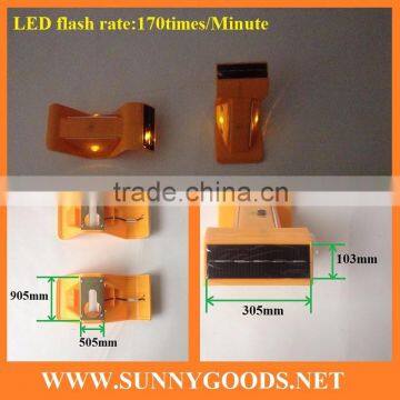 two reflectors solar flash guardrail delineator traffic warning light