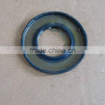 Agricultural variable model oil seal for gearbox