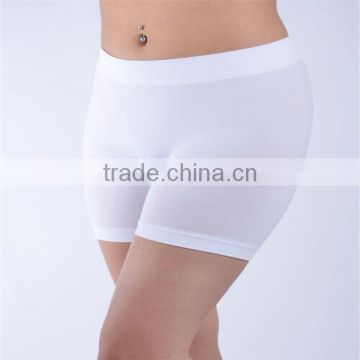 Women plain sports seamless pure color short pants white color