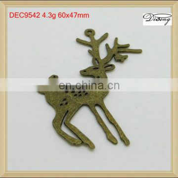 DEC9542 antique bronze reindeer pendant