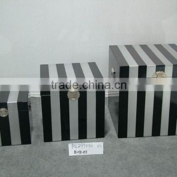 Retro simple black and silver striped box