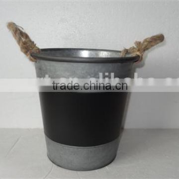 round metal pot with rope handle and blackboard inset