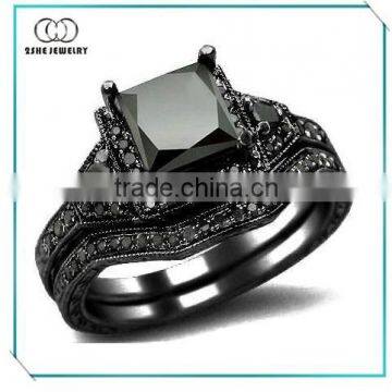 2She popular black band wedding ring