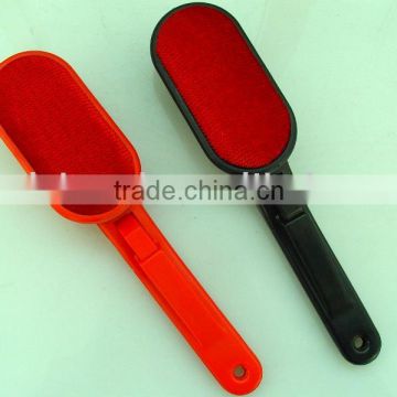 plastic rotatable lint brush/remover