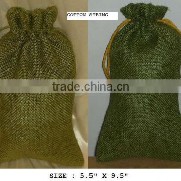 Jute promotional gift pouch with drawstring