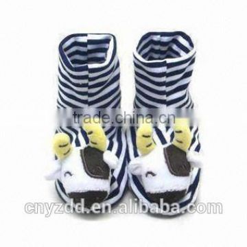 kid's animal nead socks/Soft Toy Head Babies' Booties/ infant baby rattle socks