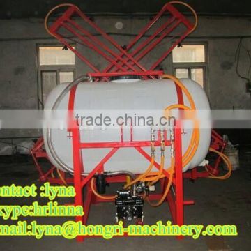 Agricultural boom sprayer with 1000L