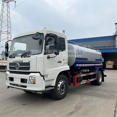 Dongfeng 4 * 2 sprinkler truck with a capacity of 15000L