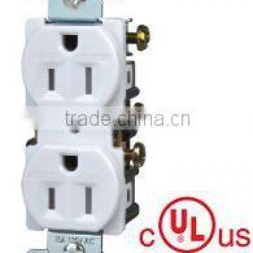 Standard duplex receptacle with tamper resistant 125V