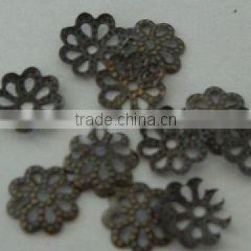 Supply black metal flower end bead bracelet