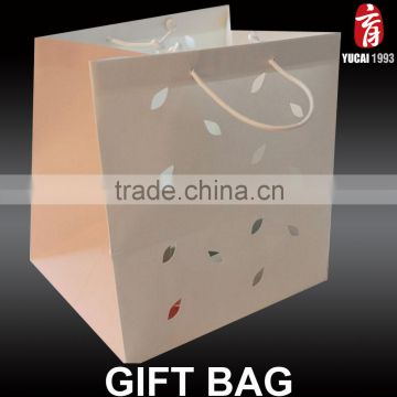 Wholesale Custom Style Eco Kraft Paper Packaging Gift Bag