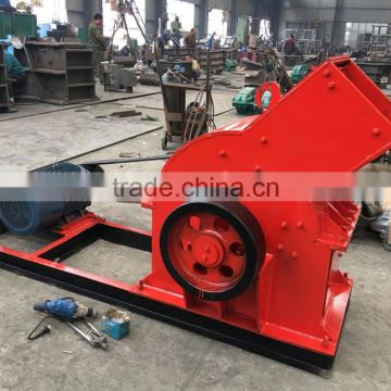 Mobile type small hammer mill crusher, rock sand hammer mill machine price from Huahong