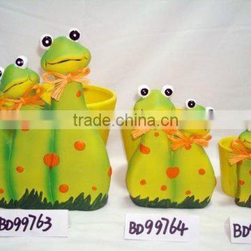 ceramic frog flower pot
