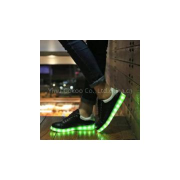 Popular Fashion Glow LED Shoes Wholesale