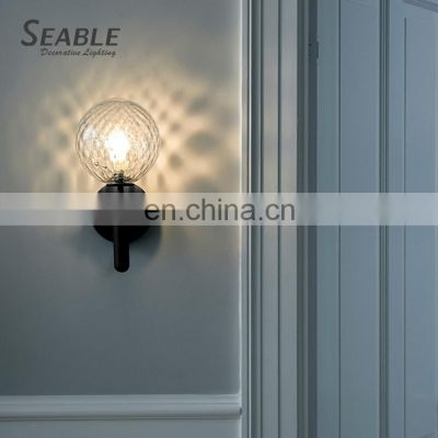 Personality Fashion Decoration Indoor Bedroom Living Room Metal Glass Modern LED Wall Lamp