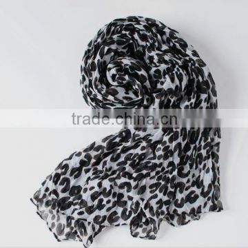 Black & white leopard printed polyester scarves