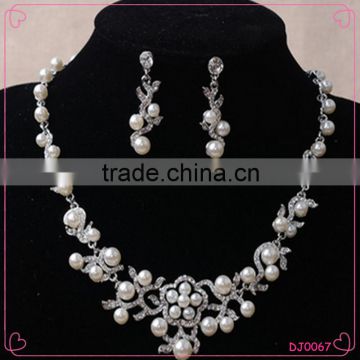 Latest Boutique Jewelry Sets For Women Alloy Pearl Bridal Jewelry Set Wholesale