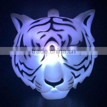 2015 hot led flashing toy tiger with ball chain necklace