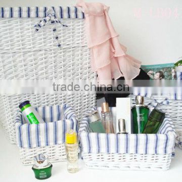 2013 latested new design willow laundry basket with lid and fabric fou big hotel