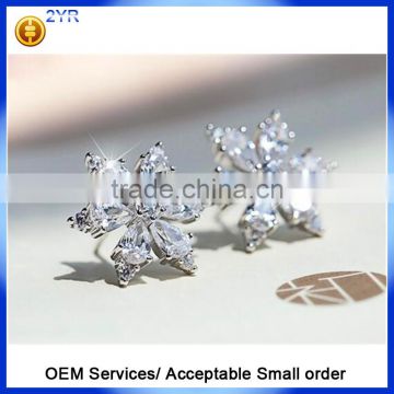 wholesale 925 sterling silver earring, women stud earrings, white cubic zirconia iced flower stud earring